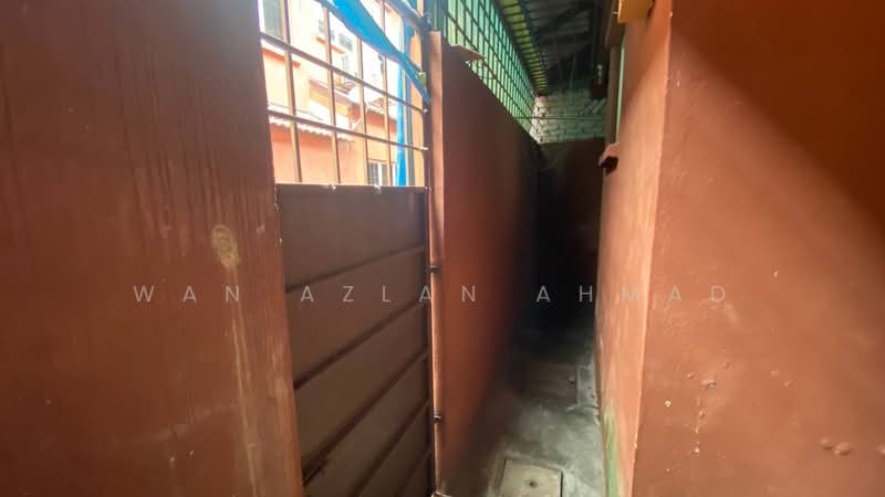 2-storey Terraced House for Sale in Alam Budiman (Shah Alam) - Wan Azlan Ahmad - Exterior - PropertyGuru.com.my
