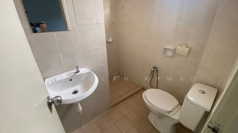 2-storey Terraced House for Sale in Alam Budiman (Shah Alam) - Wan Azlan Ahmad - PropertyGuru.com.my
