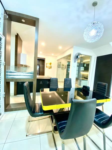 Cluster House for Rent in Taman Adda Heights (Tebrau) - Sarah Yusof - Dining Room - PropertyGuru.com.my