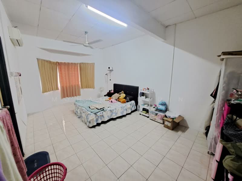 2-storey Terraced House for Sale in Seri Kembangan (Selangor) - Mohammad Din Majid - PropertyGuru.com.my