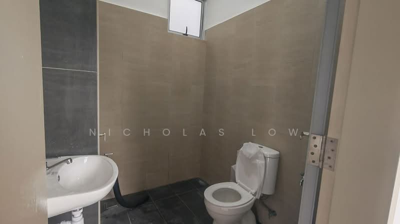 Iconia Garden Resdeince Impian Emas Corner Lot untuk Untuk Disewa - RM 3,500 /bulan, Mac 2026 - Bathroom - PropertyGuru.com.my