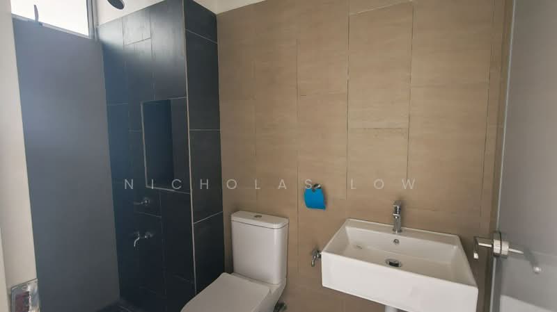 Iconia Garden Resdeince Impian Emas Corner Lot untuk Untuk Disewa - RM 3,500 /bulan, Mac 2026 - Bathroom - PropertyGuru.com.my