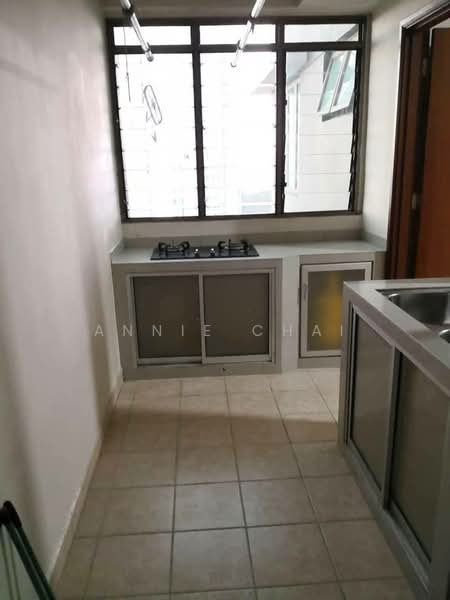 Molek Pine 1 untuk Untuk Disewa - RM 3,000 /bulan, Mac 2026 - Kitchen - PropertyGuru.com.my