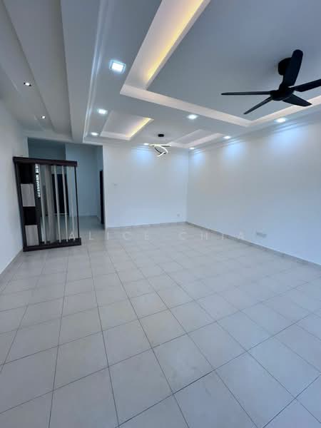 Pulai untuk Untuk Dijual - RM 620,000, Mac 2026 - Living Room - PropertyGuru.com.my