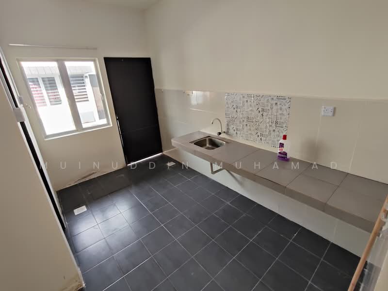 1-storey Terraced House for Rent in Teluk Intan (Perak) - Muinuddin Muhamad - Kitchen - PropertyGuru.com.my