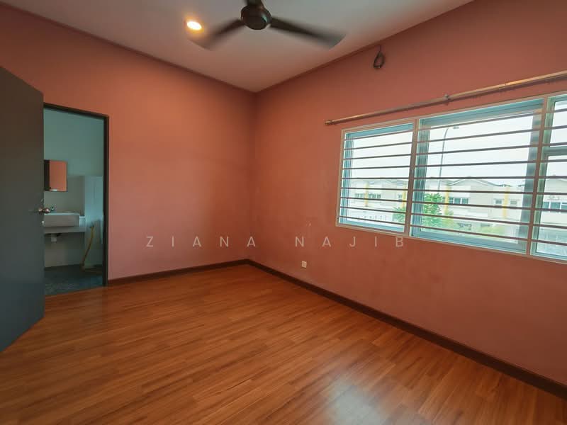 2-storey Terraced House for Sale in Puncak Alam (Selangor) - Ziana Najib - Bedroom hillpark puncak alam - PropertyGuru.com.my