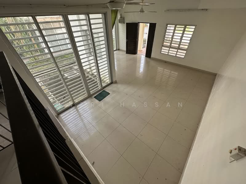 Adenia, Puncak Bestari 2 untuk Untuk Dijual - RM 618,000, Mac 2026 - Living Room - PropertyGuru.com.my