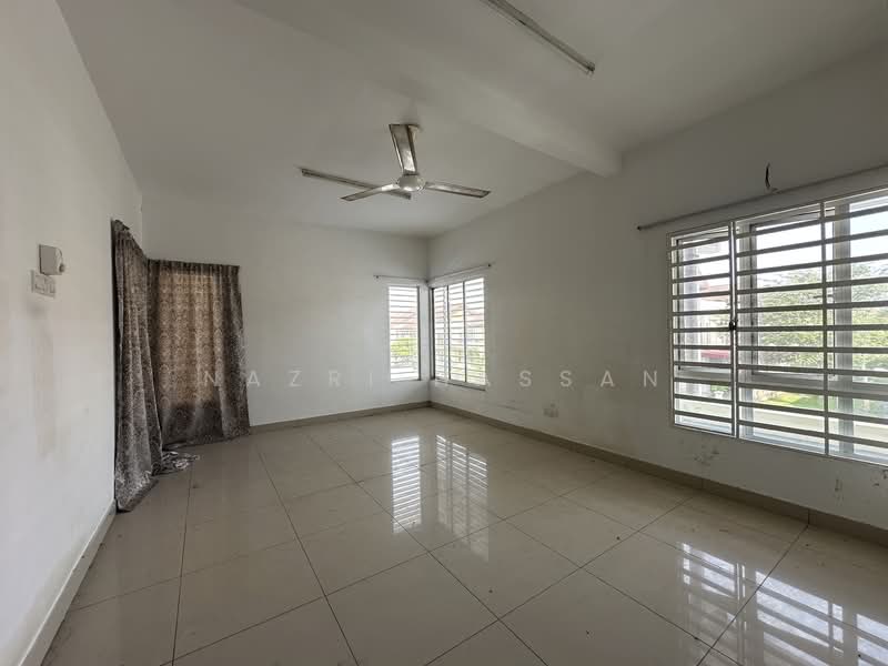Adenia, Puncak Bestari 2 untuk Untuk Dijual - RM 618,000, Mac 2026 - Living Room - PropertyGuru.com.my