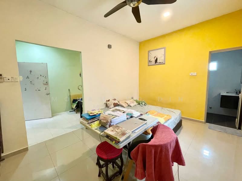 1-storey Terraced House for Sale in Seri Kembangan (Selangor) - Mohammad Din Majid - PropertyGuru.com.my