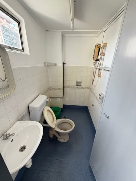 Jasmine Court untuk Untuk Dijual - RM 235,000, Mac 2026 - Bathroom - PropertyGuru.com.my