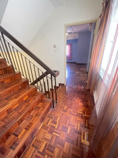Rumah Teres untuk Dijual di Bandar Country Homes (Rawang) - Azrul Ismail - Corridor - PropertyGuru.com.my