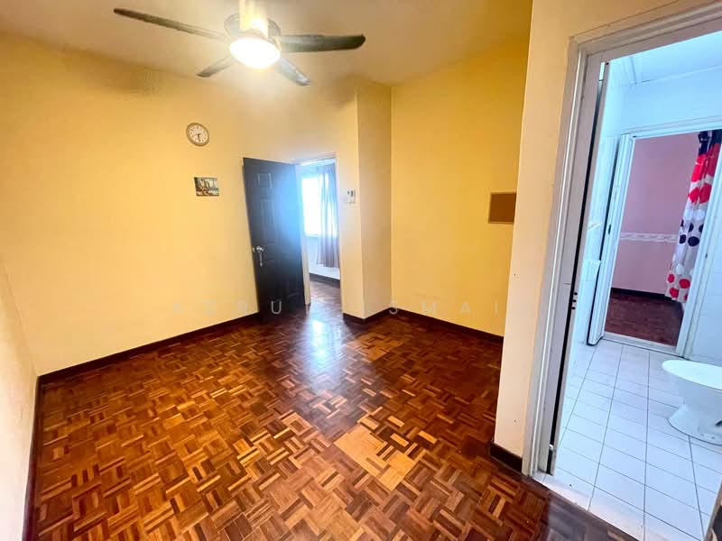 Rumah Teres untuk Dijual di Bandar Country Homes (Rawang) - Azrul Ismail - Interior - PropertyGuru.com.my
