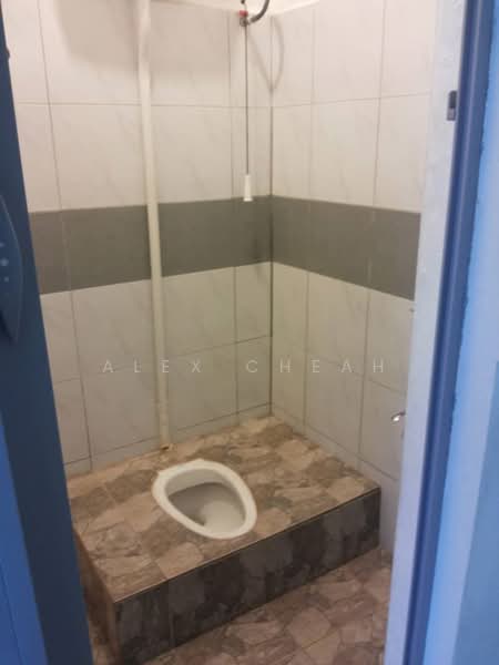 Taman Sri Nibong untuk Untuk Dijual - RM 900,000, Mac 2026 - Bathroom - PropertyGuru.com.my