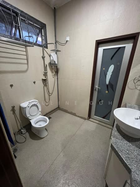 2-storey Terraced House for Sale in Taman Gaya (Ulu Tiram) - Pauline Goh - Bathroom - PropertyGuru.com.my
