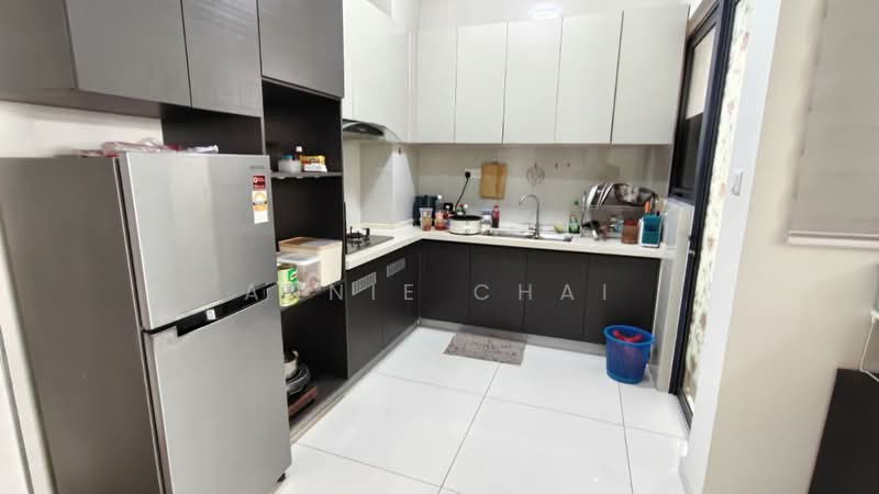 Condominium for Rent at Bay Point @ Country Garden Danga Bay - Annie Chai - Kitchen - PropertyGuru.com.my