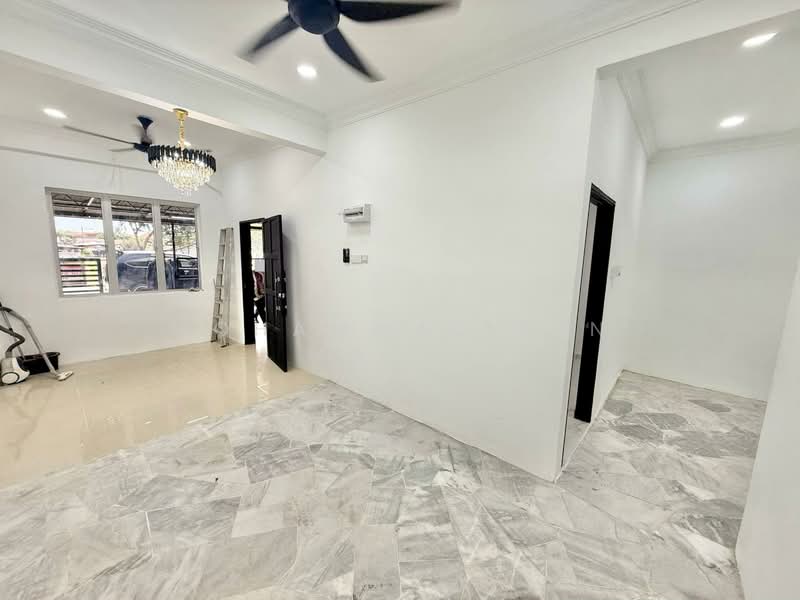 1-storey Terraced House for Sale in Taman Meru (Klang) - Mohammad Din Majid - Interior - PropertyGuru.com.my