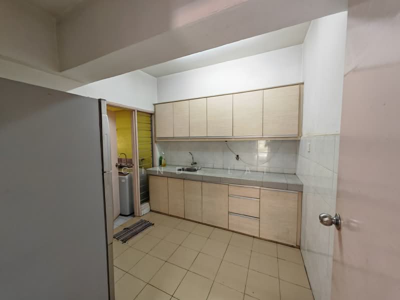 Anjung Hijau (Greenfields) untuk Untuk Dijual - RM 450,000, Mac 2026 - Kitchen - PropertyGuru.com.my