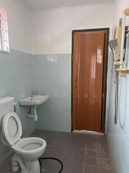 2-storey Terraced House for Rent in Seremban (Negeri Sembilan) - Amanda Lock - Bathroom - PropertyGuru.com.my
