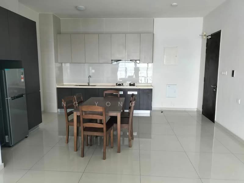 Condominium for Sale at Kings Bay @ Country Garden Danga Bay - Ng Yong Lin - Kitchen - PropertyGuru.com.my