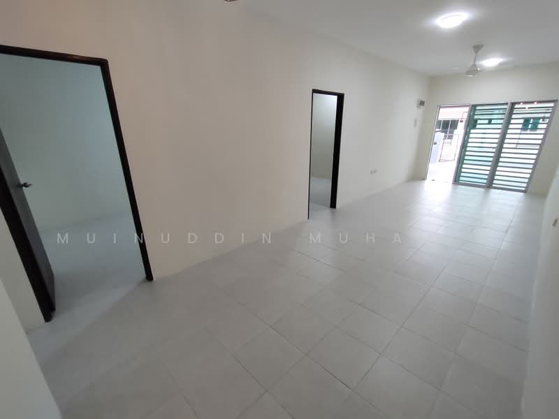 1-storey Terraced House for Rent in Teluk Intan (Perak) - Muinuddin Muhamad - Living Room - PropertyGuru.com.my