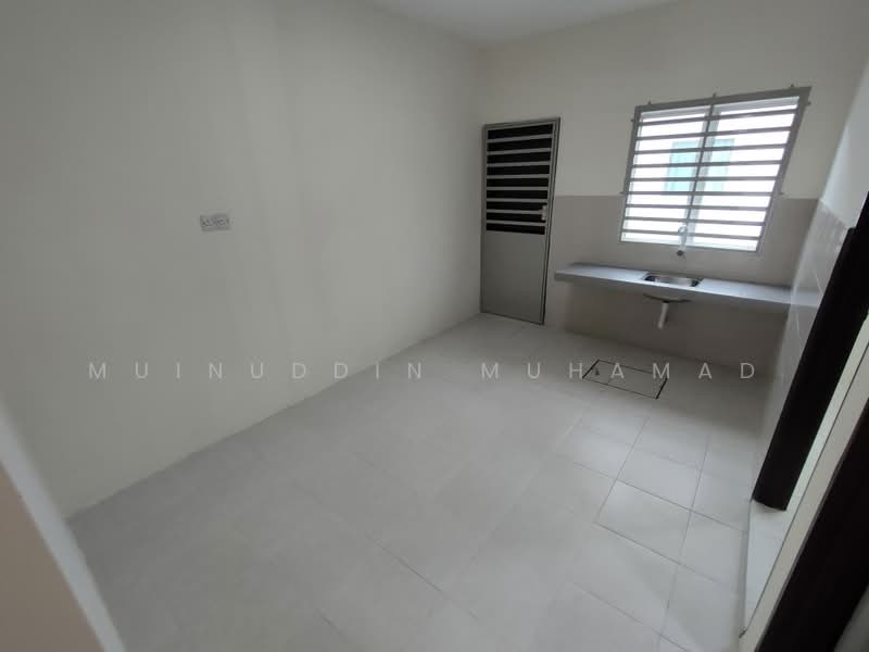 1-storey Terraced House for Rent in Teluk Intan (Perak) - Muinuddin Muhamad - Kitchen - PropertyGuru.com.my