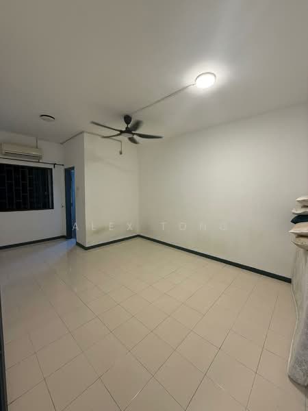 Puri Aiyu untuk Untuk Disewa - RM 1,500 /bulan, Mac 2026 - Living Room - PropertyGuru.com.my