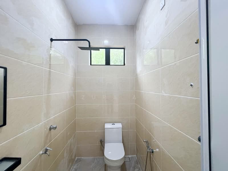 Kampung Mengabang Bakong @ Batu Rakit untuk Untuk Dijual - RM 475,000, Mac 2026 - Bathroom - PropertyGuru.com.my