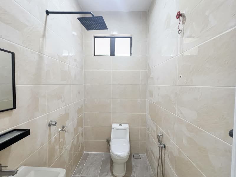 Kampung Mengabang Bakong @ Batu Rakit untuk Untuk Dijual - RM 475,000, Mac 2026 - Bathroom - PropertyGuru.com.my