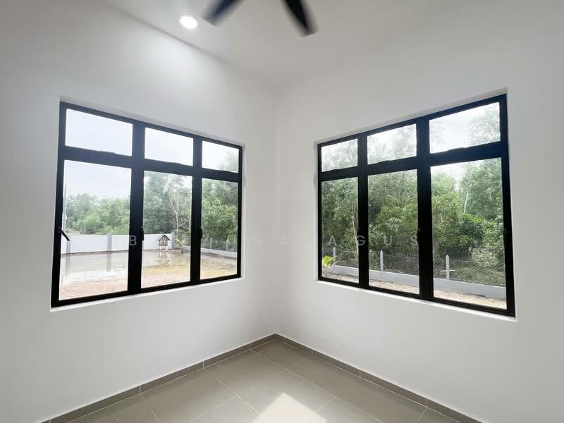 Kampung Mengabang Bakong @ Batu Rakit untuk Untuk Dijual - RM 475,000, Mac 2026 - Interior - PropertyGuru.com.my