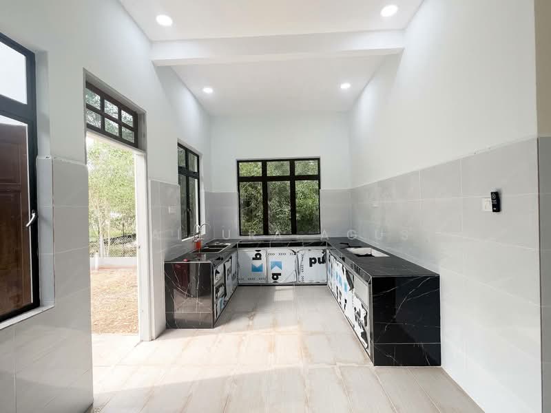 Kampung Mengabang Bakong @ Batu Rakit untuk Untuk Dijual - RM 475,000, Mac 2026 - Kitchen - PropertyGuru.com.my