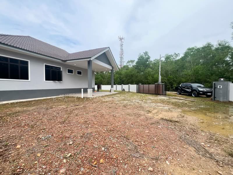 Kampung Mengabang Bakong @ Batu Rakit untuk Untuk Dijual - RM 475,000, Mac 2026 - Exterior - PropertyGuru.com.my