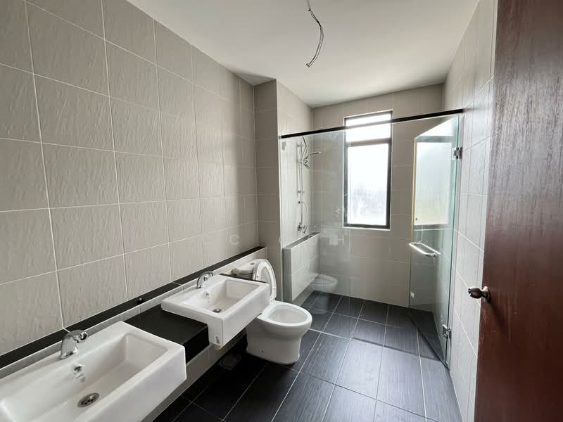 Terraced House for Sale in Semenyih (Selangor) - CC GOH - Bathroom - PropertyGuru.com.my