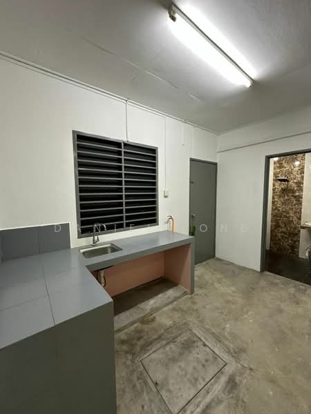 2-storey Terraced House for Sale in Taman Indah (Tampoi) - Daniel Yong - Kitchen - PropertyGuru.com.my