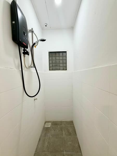 1-storey Terraced House for Sale in Bandar Tasik Kesuma (Beranang) - Bryan Cho - Bathroom - PropertyGuru.com.my