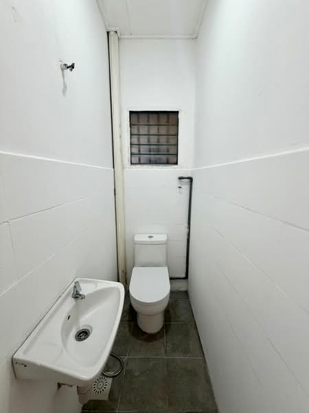 1-storey Terraced House for Sale in Bandar Tasik Kesuma (Beranang) - Bryan Cho - Bathroom - PropertyGuru.com.my