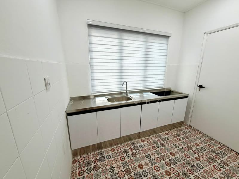 1-storey Terraced House for Sale in Bandar Tasik Kesuma (Beranang) - Bryan Cho - Kitchen - PropertyGuru.com.my