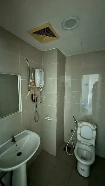 Service Residence for Rent at The Scott Garden SOHO - Low Kok Pin - Bathroom - PropertyGuru.com.my