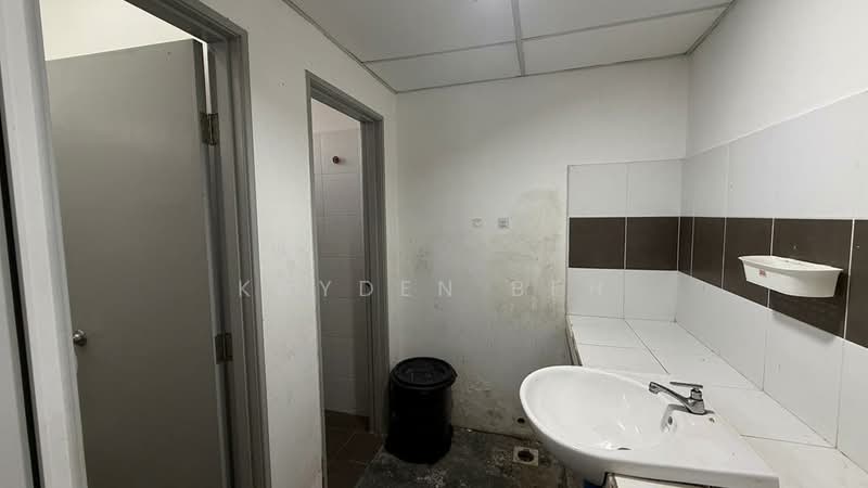Shop for Rent in Bandar Dato Onn (Tebrau) - Kayden Beh - Bathroom - PropertyGuru.com.my
