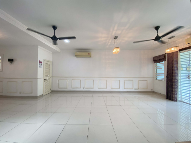 Townhouse for Rent in Shah Alam (Selangor) - Emily Kho - Living Room - PropertyGuru.com.my