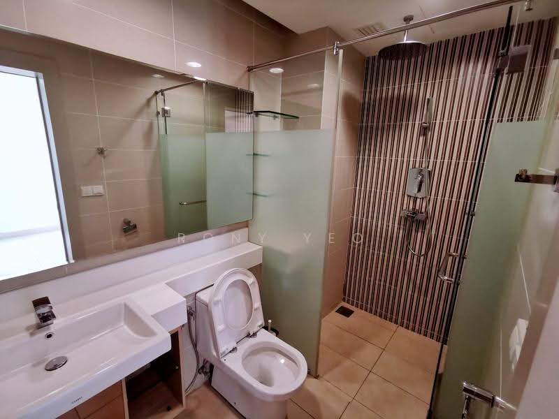 Kediaman Servis untuk Dijual di Suasana Bukit Ceylon / Raja Chulan Residences - Rony Yeo - Bathroom - PropertyGuru.com.my