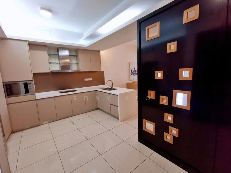 Kediaman Servis untuk Dijual di Suasana Bukit Ceylon / Raja Chulan Residences - Rony Yeo - Kitchen - PropertyGuru.com.my