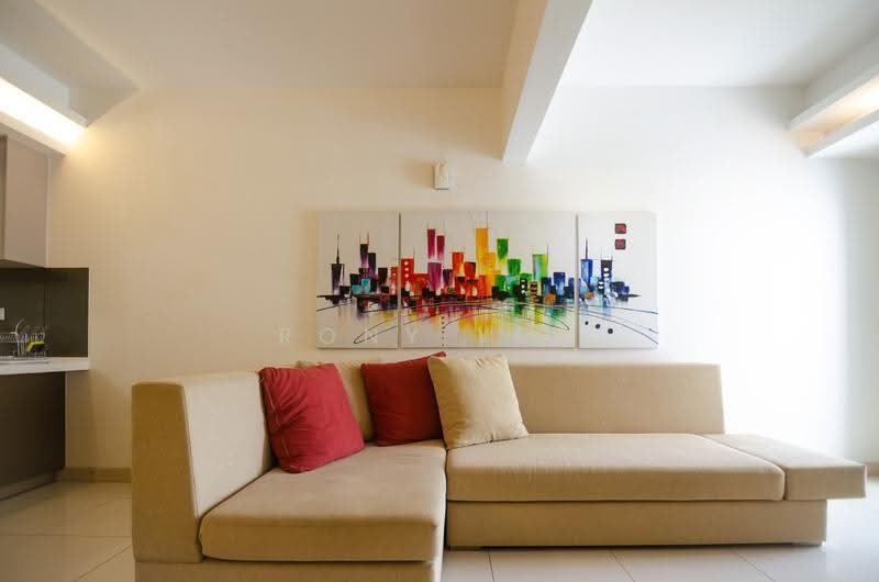 Kediaman Servis untuk Dijual di Suasana Bukit Ceylon / Raja Chulan Residences - Rony Yeo - Living Room - PropertyGuru.com.my