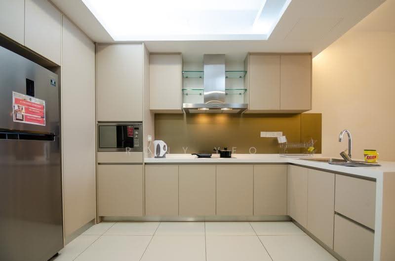 Kediaman Servis untuk Dijual di Suasana Bukit Ceylon / Raja Chulan Residences - Rony Yeo - Kitchen - PropertyGuru.com.my