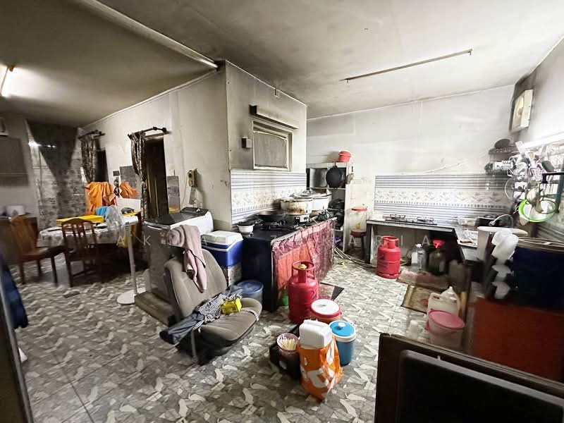 2-storey Terraced House for Sale in Nilai (Negeri Sembilan) - Akmal Zakaria - Kitchen - PropertyGuru.com.my