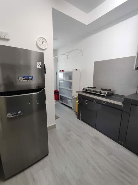 Service Residence for Rent at D'Ambience Residences (Pangsapuri Ikatan Flora) - June Tseng - Kitchen - PropertyGuru.com.my