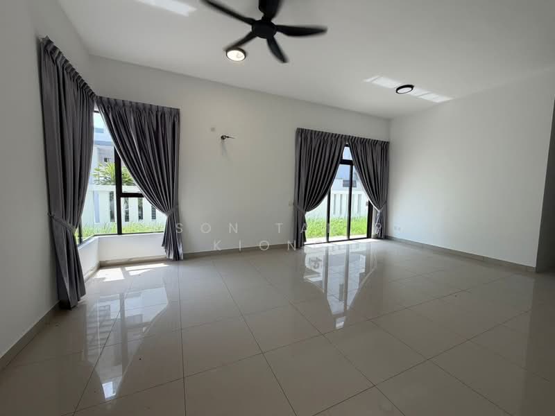 Cluster House for Sale in Bukit Indah (Iskandar Puteri (Nusajaya)) - Nelson Tan Poh Kiong - Living Room - PropertyGuru.com.my