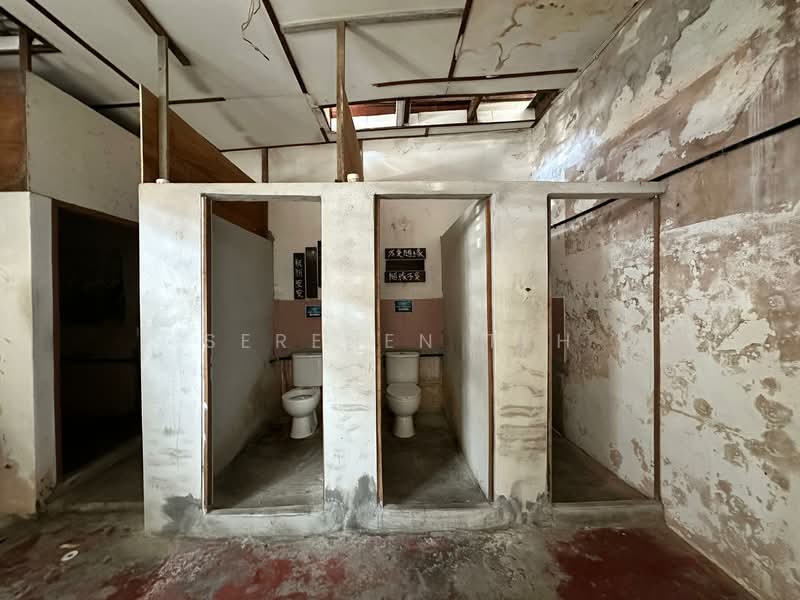 Shop for Rent in George Town (Penang) - SERENEN TEH - Bathroom - PropertyGuru.com.my