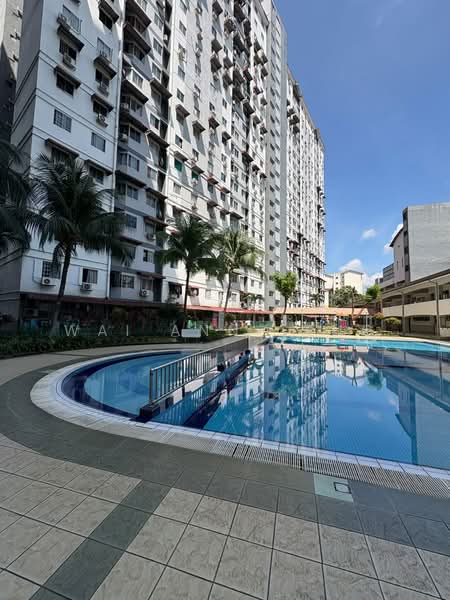 Apartment for Rent at Pangsapuri Vista Serdang - Wai Ann Teng - Exterior - PropertyGuru.com.my