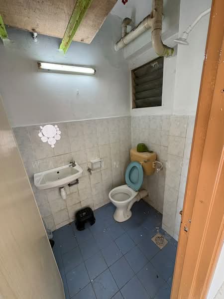 Apartment for Rent at Pangsapuri Vista Serdang - Wai Ann Teng - Bathroom - PropertyGuru.com.my