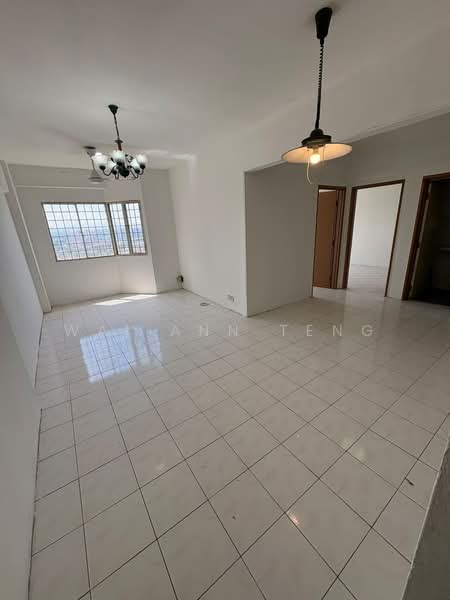 Apartment for Rent at Pangsapuri Vista Serdang - Wai Ann Teng - Living Room - PropertyGuru.com.my